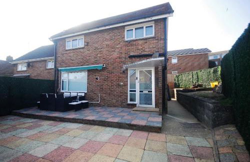 Relaxing Getaway With Hot Tub & Sauna Sleeps 6 - Foto 50