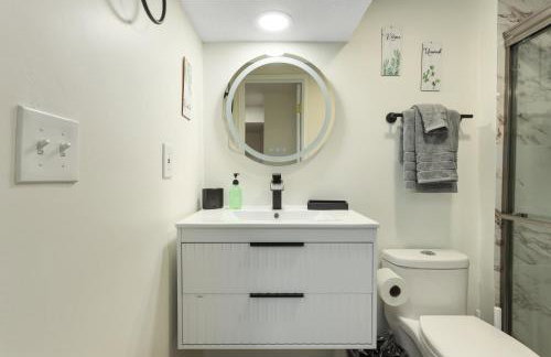 Beautiful Overland Park 3 King Bed Modern Getaway - Foto 16