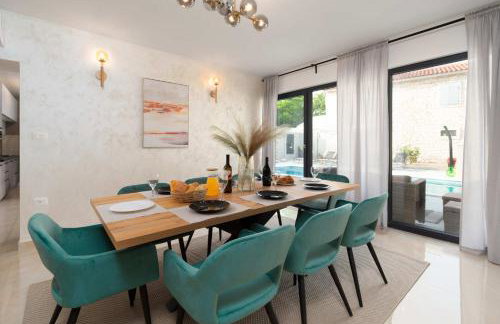 Designer Villa Simone - Modern & Heritage Style with Office - Foto 2