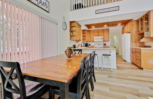 Cascade Cabin Mountain Getaway with Private Beach - Foto 13