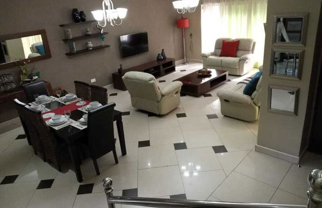 Executive Fully Furnished Apartment Close to Amenities - Photo 6