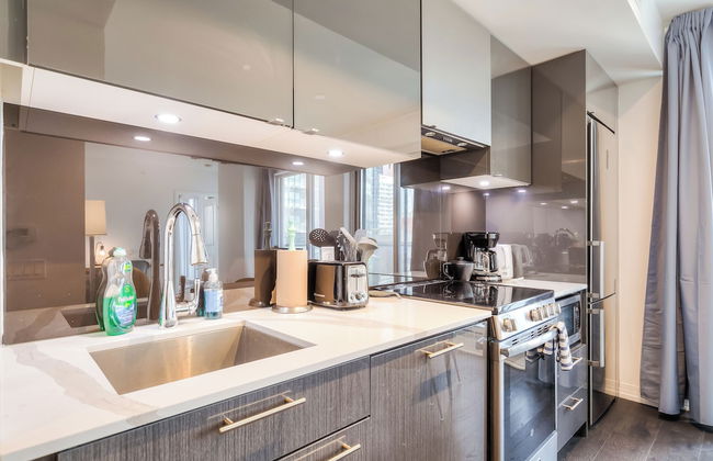 Panorama Suites Downtown Toronto - Photo 36