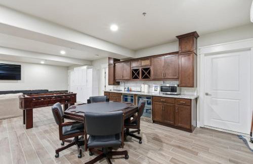 The White House Coveted Triplex Near Lake - Foto 70