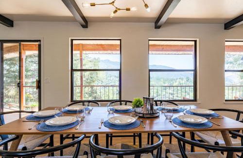 Secluded Mtn Top Family Haven w/Views Spa & Arcade - Photo 16