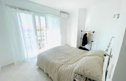 French Riviera centre ville plage port balcon panoramique et Clim - Foto 7