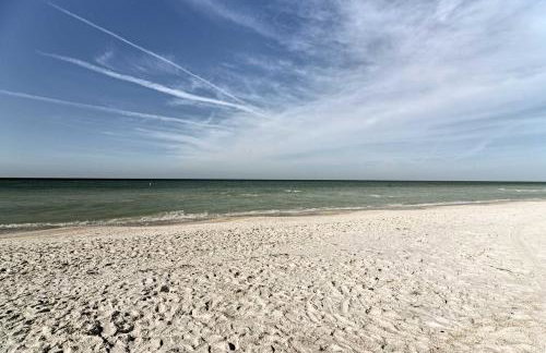 Walk to Shore: Holmes Beach Home w/ Pool & Hot Tub - Foto 29