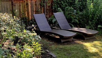 Charming Garden Cottage - Photo 2