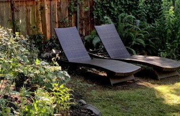 Charming Garden Cottage - Photo 2