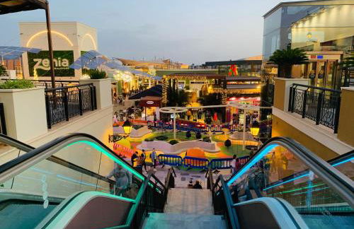 Comfortable Spacious Family House, Large Terrace and Garden, Beach and Bars - Photo 74