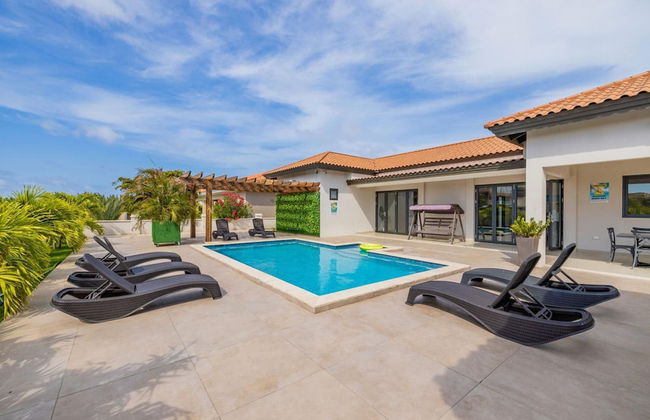 NEW 6BR Villa w Pool Across Street Palmbeach - Foto 1