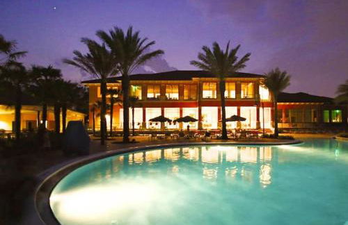 Spacious 4 BR Townhouse with 2 King Size Master Bedrooms, 3 miles to Disney, Free WiFi and Free Parking - Foto 44