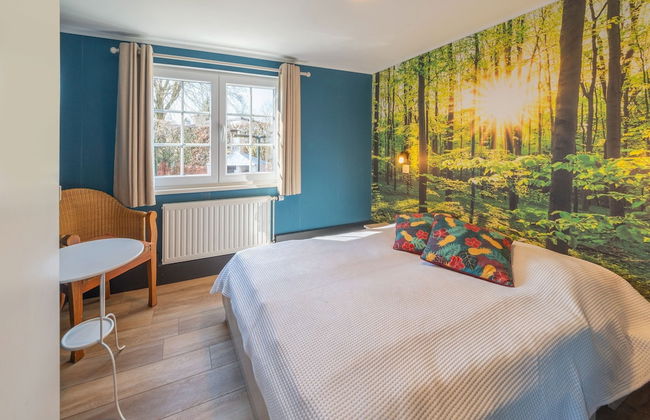 Charming Cottage Near Lake - Photo 8