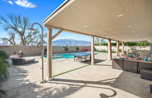 Views, Gameroom, Saltwater Pool & Hot tub, Firepit by MariamsBnb - Foto 44