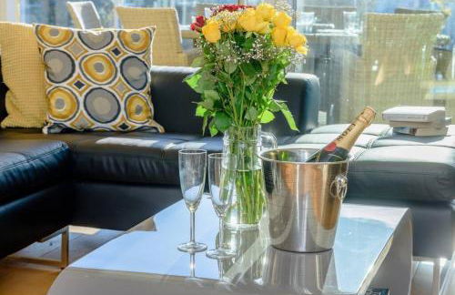 Wren Lodge HM11 HOT TUB Lakeside Spa Property - Foto 10