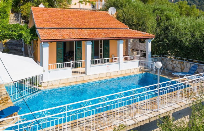 Villa Elia Large Private Pool Walk to Beach Sea Views A C Wifi Car Not Required - 1978 - Foto 7