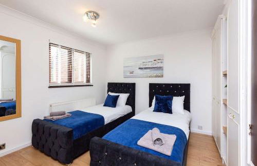 Spacious & Bright 3 Bedroom House in Peterborough - Foto 2