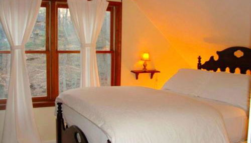 Wooded & Fabulous Brown County Cabin with Hot Tub Near Nashville, IN - Foto 3