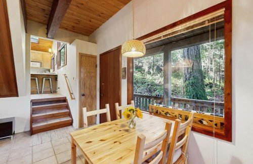 Deep Woods Hideaway - Photo 13