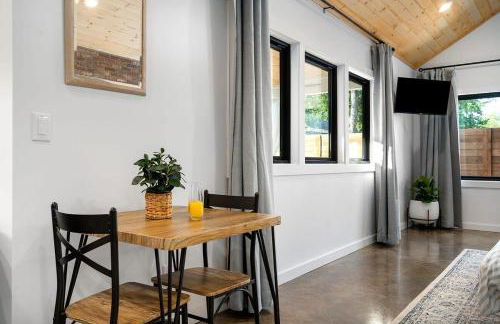 Petit Paradis Studio with hot tub - Photo 12