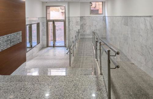 New Studio w Balcony AC Fast Wi-Fi 50inch TV - Photo 16