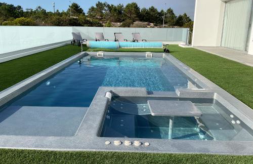 Golden Coast Villa - Pedra do Ouro, 15km da Nazaré - Foto 1