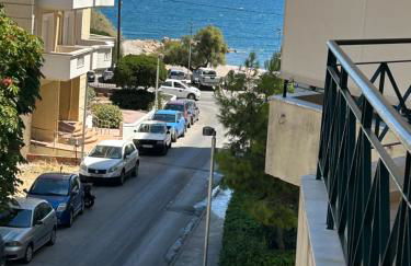 Chios Town Apartment - Heart Of Chios Town With 2 Minute Walk To The Beach - Photo 1