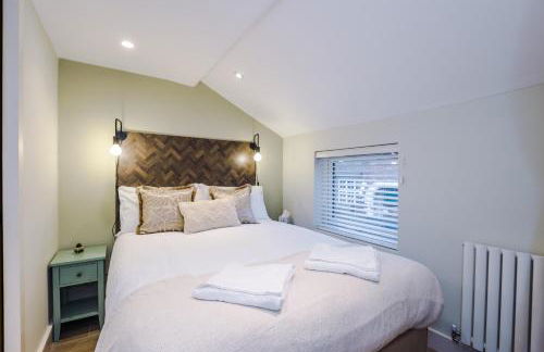 Foden's House by YourStays - 2 Bedroom Cottage in Sandbach with gorgeous dining room extension, High end finish - Foto 40