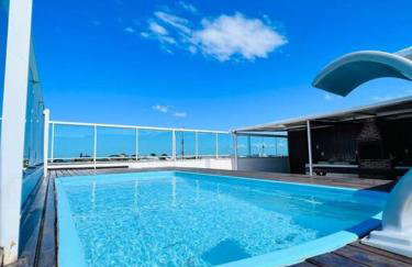 Cobertura Duplex Com Piscina e Vista mar - Foto 2