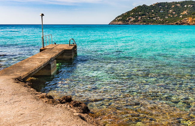Balade en catamaran dans les criques au nord de Sa Coma - Photo 1