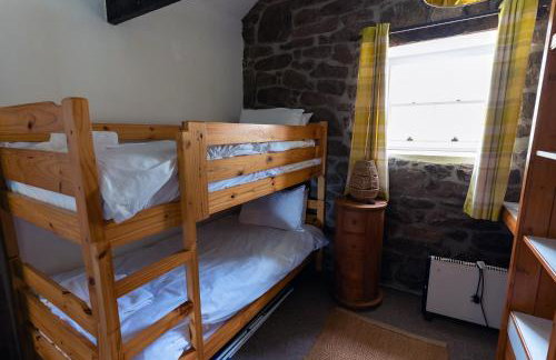 Beautiful Cornish barn in the stunning Lamorna valley with large garden - Photo 13