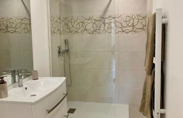 Appartement lumineux, rénové et à 10 min de la plage & parking - Cagnes sur Mer ! - Foto 2