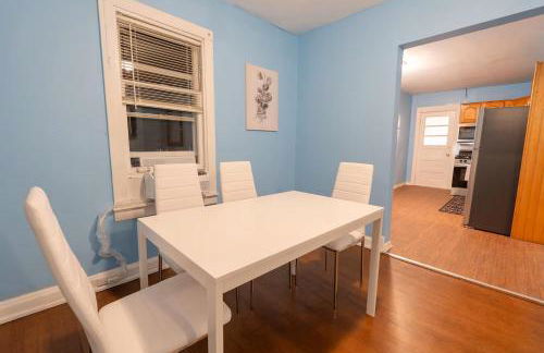 Cozy 1-Bedroom House in Tranquil Skokie With Free Parking - Foto 5