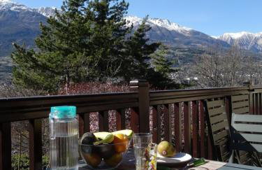 EMBRUN Superbe appartement classé 3 étoiles tout équipé avec vue sur montagnes - Foto 1