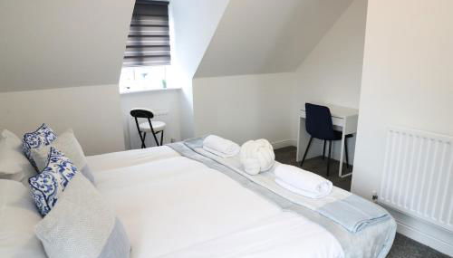 Elegant & Serene 3-BR Retreat Minutes from Heathrow Airport-London- Slough central-Legoland-Ascot-Windsor for Contractors-Families-Relocators-Businesses - Foto 3