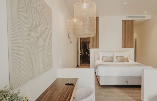 Comfy Studios Hotel - Photo 20