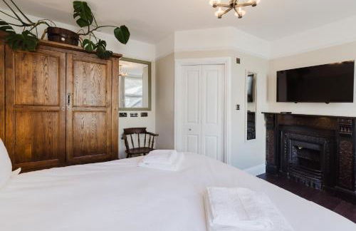 Grace's Guesthouse The Suite Room 6 - Photo 18