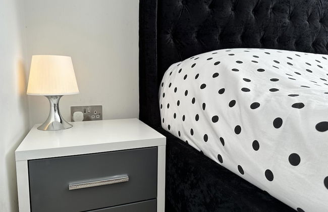 Condo Apartment With Workspace - Foto 3