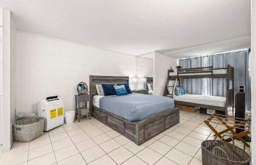 Amazing Beachfront Condo with AC - Photo 8