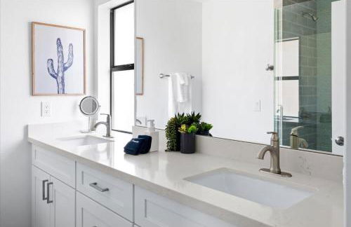 Game Room Resort Pool HotTub Modern Desert Oasis - Foto 22