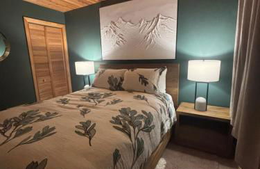 Modern Peaceful Nordic Cabin Near Lake with Pickleball-Basketball Court - Foto 22