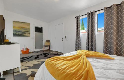 Teal and Tangerine Retreat - Alice Lodging - Foto 21