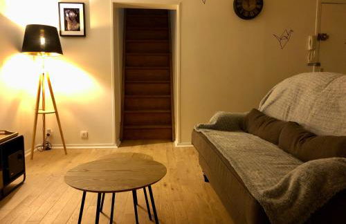 Appartement Cosy 600m Gare - étage 3 - balcon et calme - TV - wifi - Foto 2