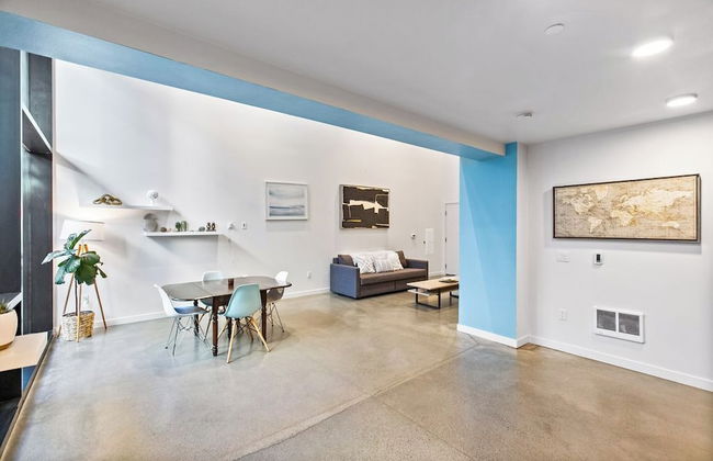 Open Loft in Redmond Core - 92 Walkscore - Photo 13