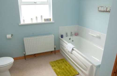 Roe Valley Cottage - LA Spa Hot Tub - Foto 19