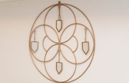 Spacious 4 Bed House Free Parking Near Station - Pass the Keys - Foto 54