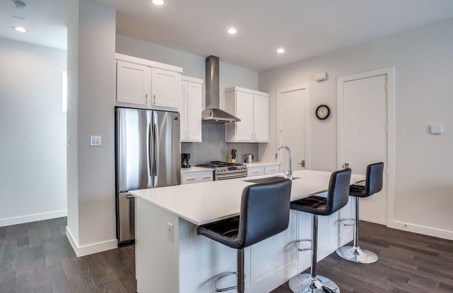 Upscale 2 bedroom Dallas TownHome - Foto 8