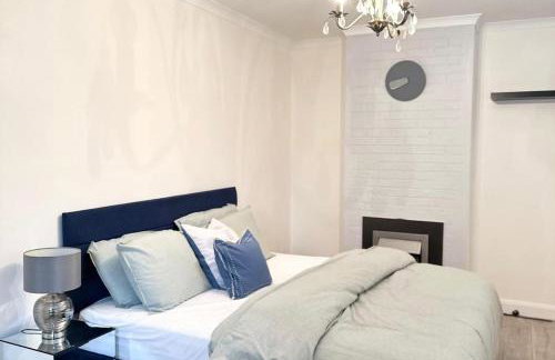 4 Bed House-Garden-Parking-15 min Elizabeth Line - Foto 37