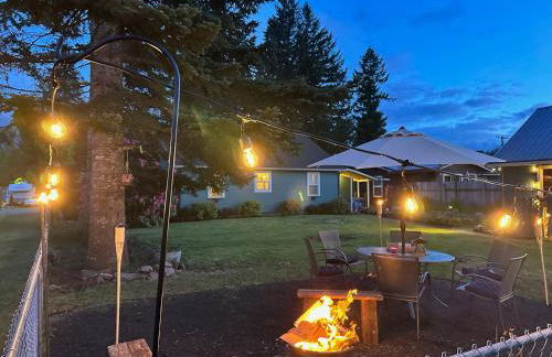 Daffodil Cottage in Downtown Packwood, WIFI, BBQ, Firepit, Smores - Foto 20