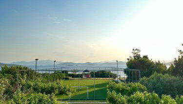 Seaside Villa with Private Football Pitch - Foto 1