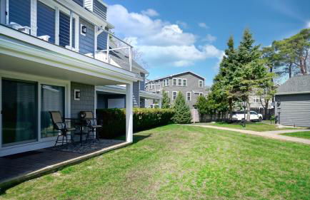 Beauty on the Beach by Bayley Vacation Rentals - Photo 34